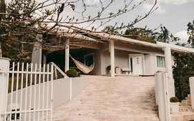 Casa confortável em local tranquilo.